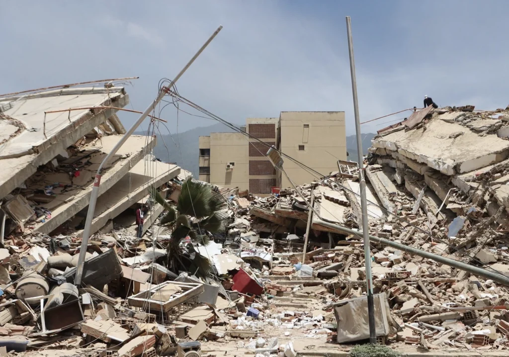 estructuras derrumbadas - terremoto de Venezuela